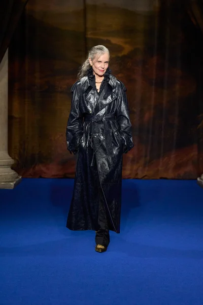 Look 52